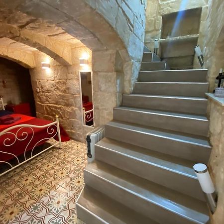 Malta'S Naughtiest Cabaret Apartment Il Furjana Bagian luar foto